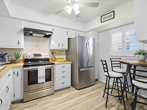3rd image of 725 Port Malabar Blvd NE APT 106
