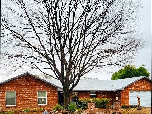 2nd image of 3425 River Dr