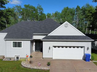 934 Newberry Ave, Moose Lake, MN 55767