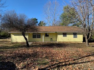 12529 Pioneer Ln, Gentry, AR 72734