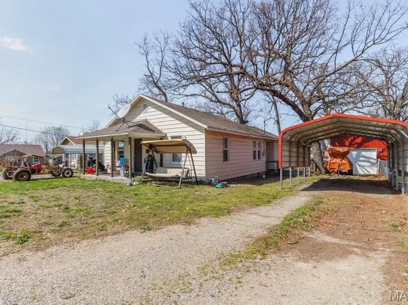 209 S Park Manor Blvd, Lebanon, MO 65536