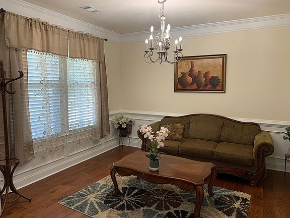 Dining/Formal Living