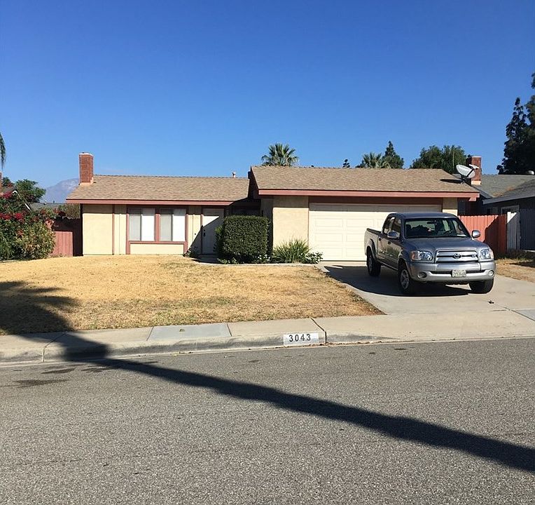 1st image of 3043 E Hazeltine St