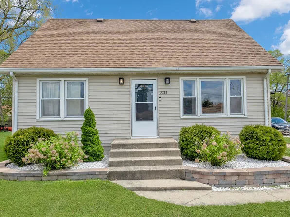 7725 Latrobe Ave, Burbank, IL 60459