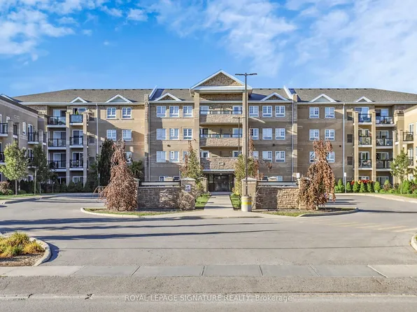 481 Rupert Ave #114, Whitchurch Stouffville, ON L4A 1Y7