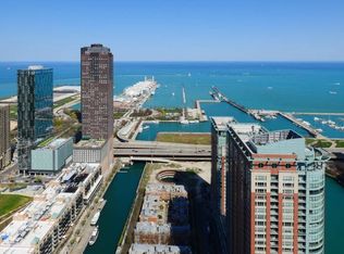 345 E Grand Ave, Chicago, IL 60611