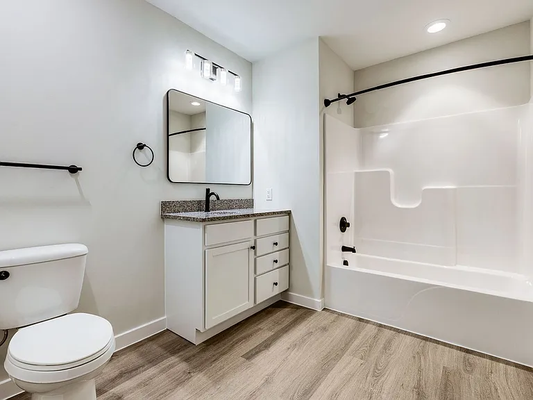 NOW LEASING - GALLERY GARDEN APTS — Photo 40
