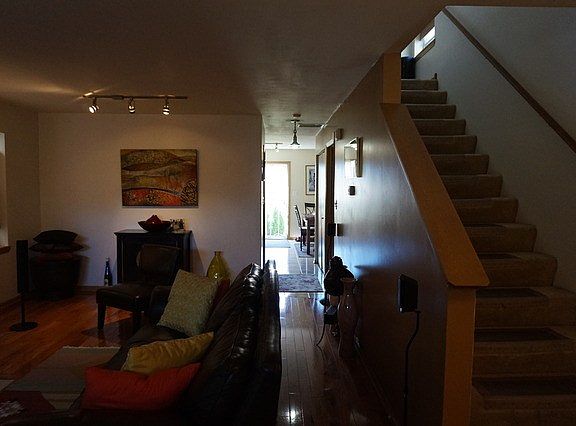4th image of 1610 S Saint Louis Ave