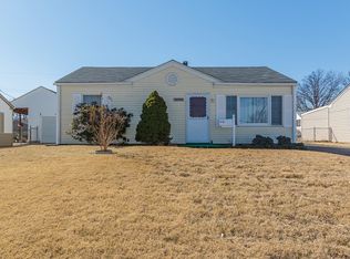 10214 Saint Daniel Ln, Saint Ann, MO 63074