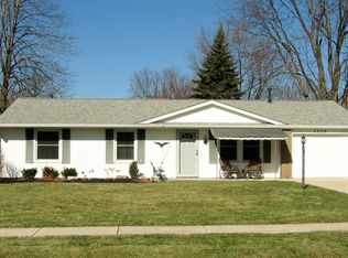 1713 Lopshire Dr, New Haven, IN 46774