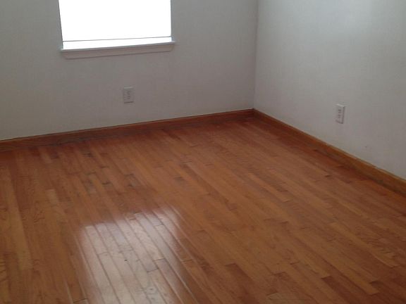 3rd image of 1427 S 6th St Floor 3