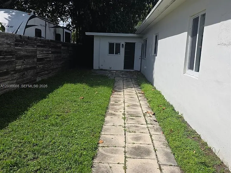 2532 Garfield St — Photo 27