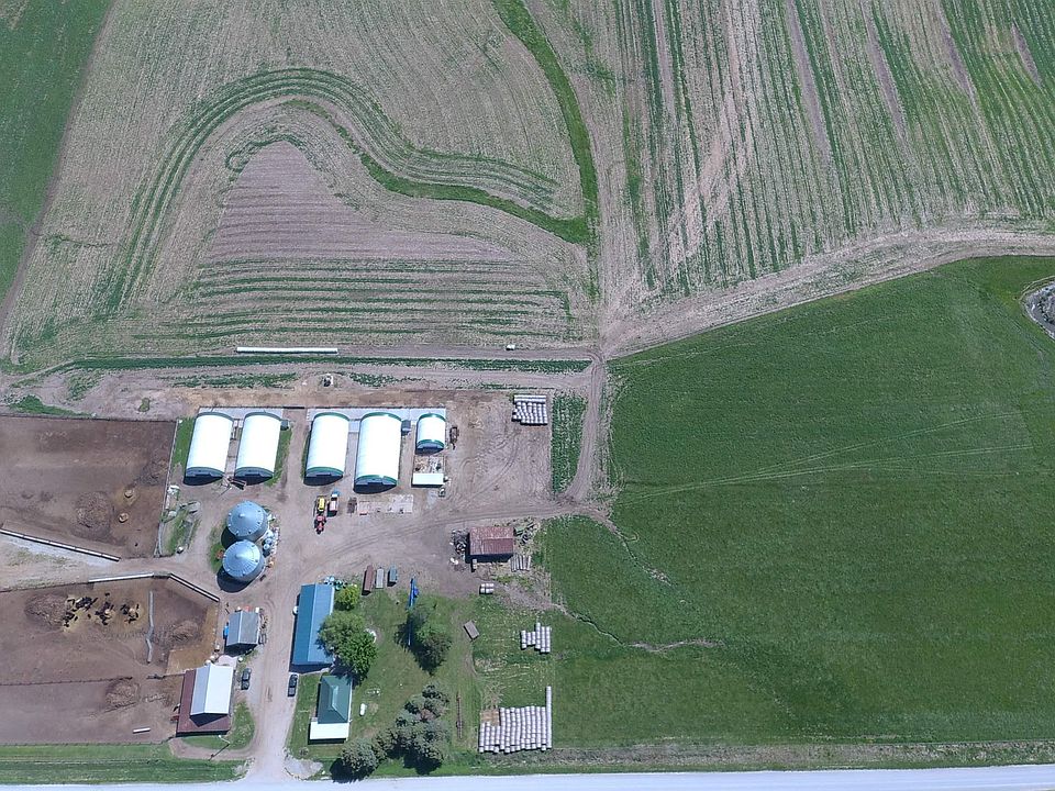 1st image of 2790 220th St