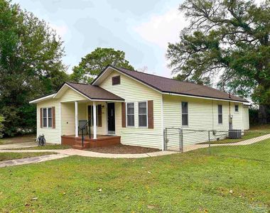 8508 Pond Ave, Pensacola, FL, 32534