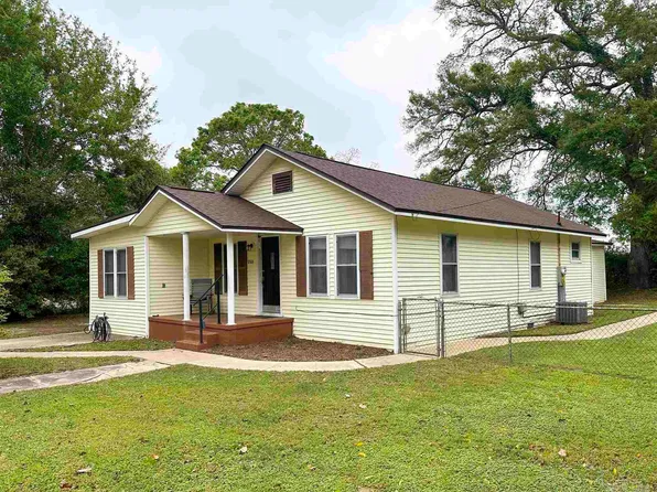 8508 Pond Ave, Pensacola, FL 32534