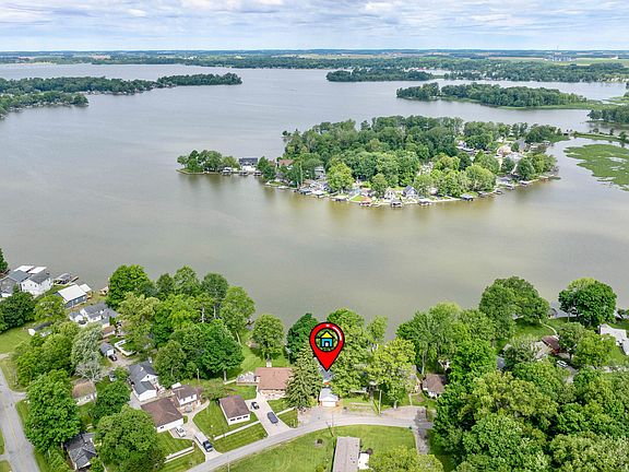 2nd image of 9517 Lake Breeze Dr