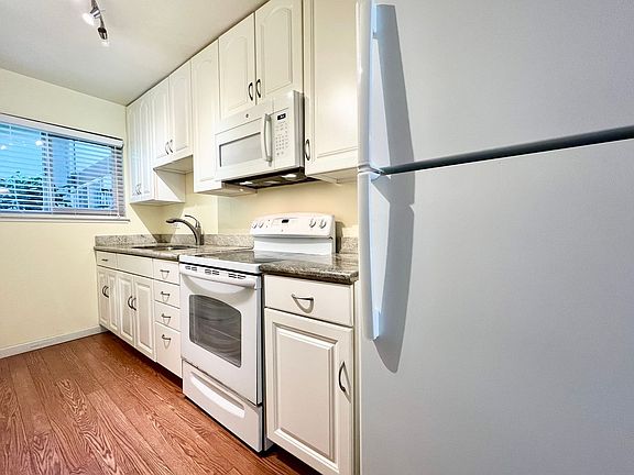 3rd image of 1177 Oddstad Blvd