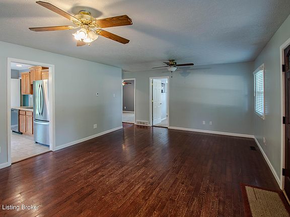 3rd image of 8210 Edsel Ln