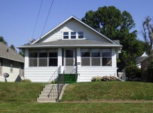 1521 29th Ave, Moline, IL 61265