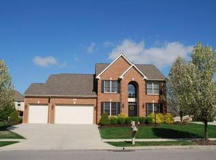 8077 Saybrook Dr, Westerville, OH 43082