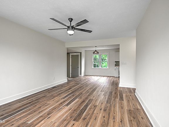 5th image of 1817 Fort Robinson Dr