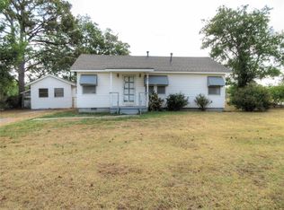 705 N Rangeline St, Tecumseh, OK 74873