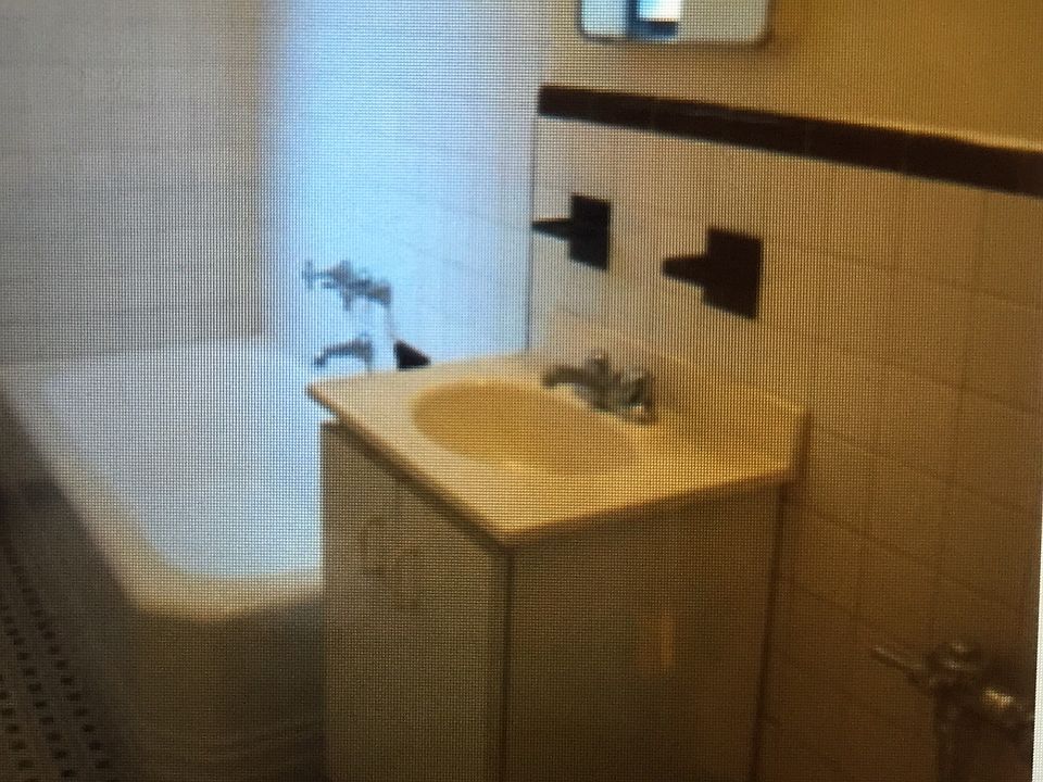 2nd image of 3710 76th St APT 6F