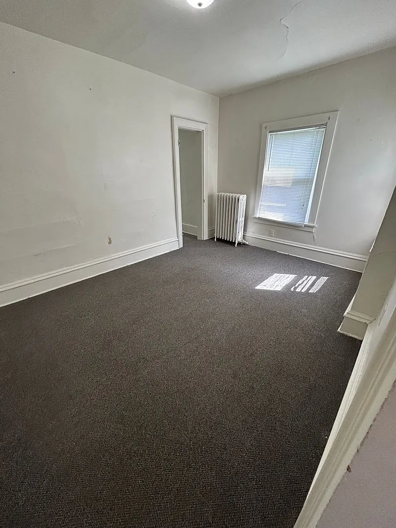 3 Bedroom 1 Bathroom Near Campus — Photo 2