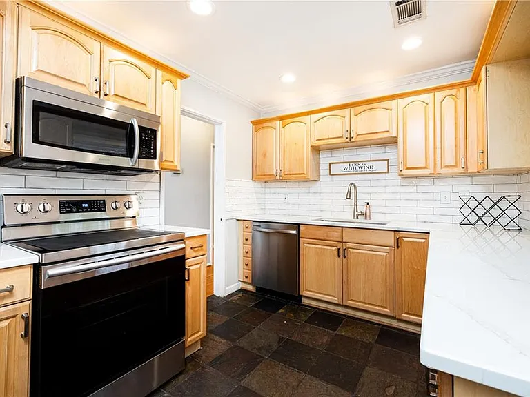 3071 Francine Dr — Photo 14