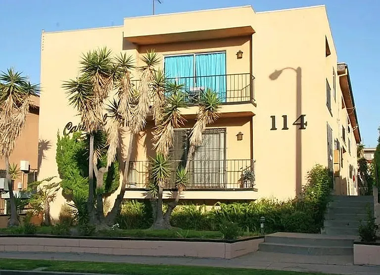114 N Eucalyptus Ave #5 — Photo 1