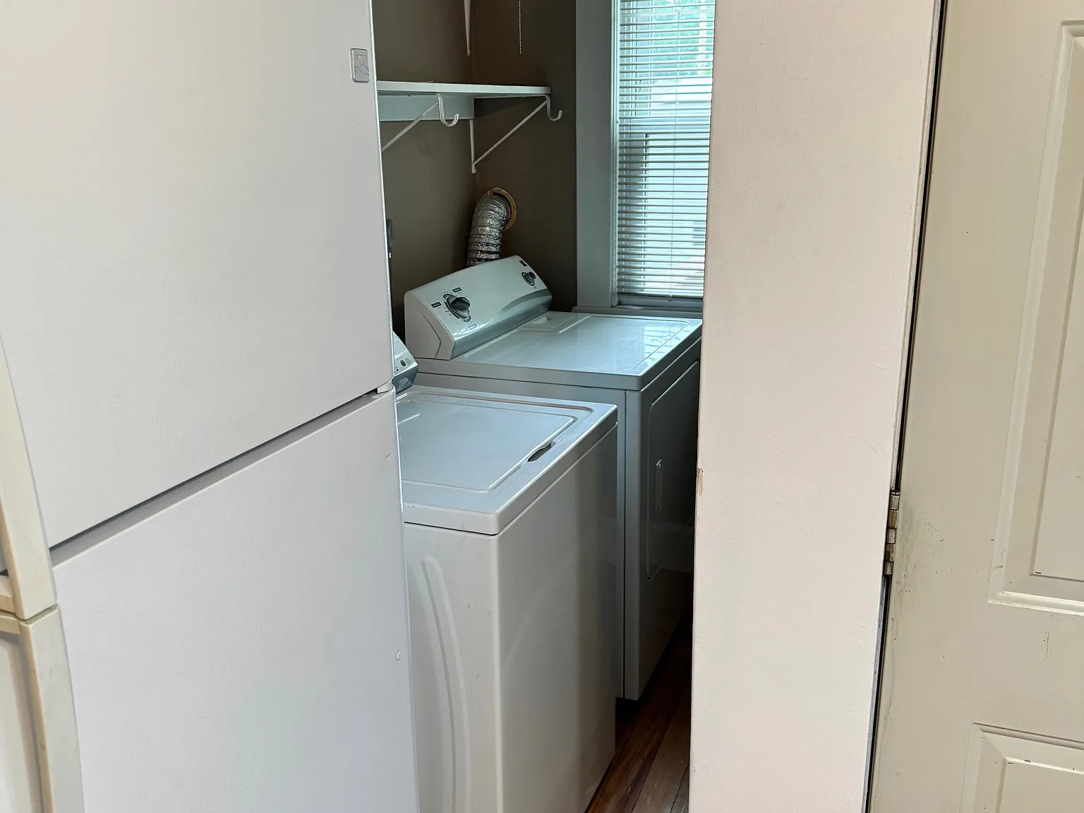 3 bed, 1200 sqft, $2,200 — Photo 4