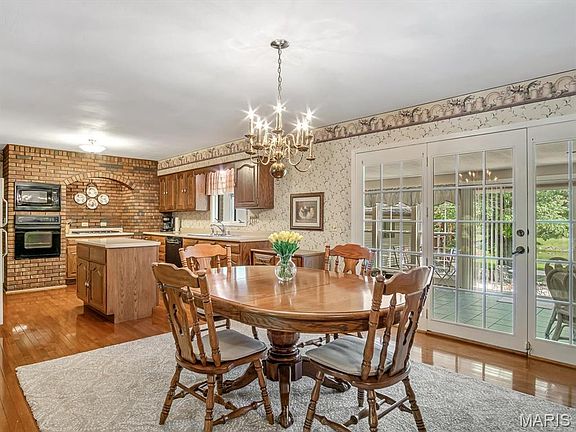 3rd image of 358 Prairietown Rd