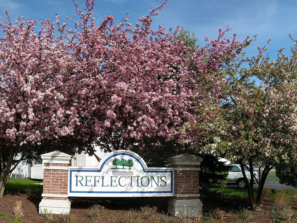 2nd image of 2488 Reflections Dr