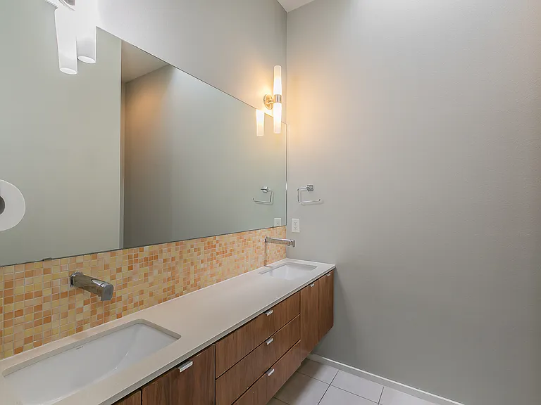 5205 Capitol Ave #6 — Photo 29