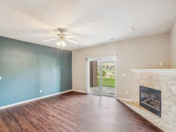 5th image of 6350 Coachlight Dr Unit 2103