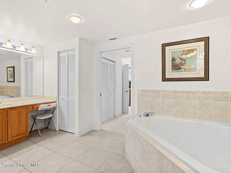 817 Mystic Dr #302 — Photo 18