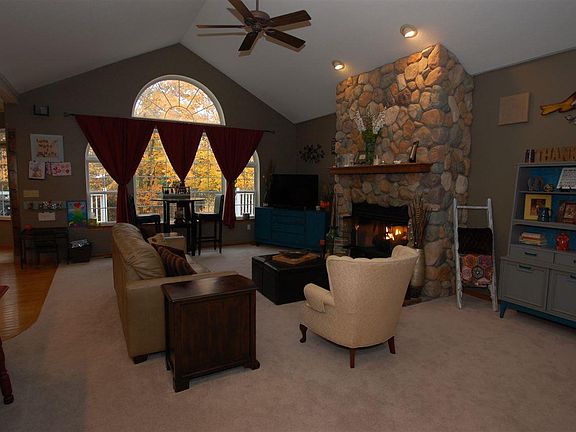 2nd image of 3351 Bella Ln