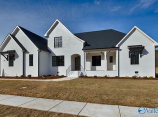 9 Blue Meadow Way, Gurley, AL 35748