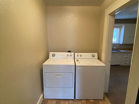 4th image of 2217A 24th St