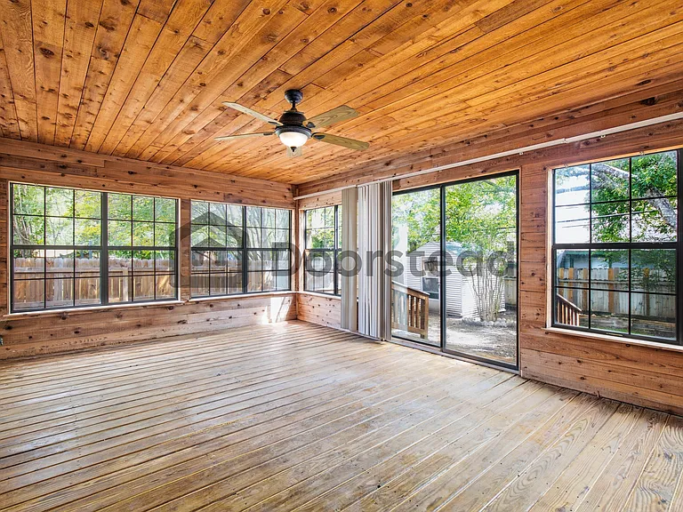 13845 Brook Hollow Blvd — Photo 23