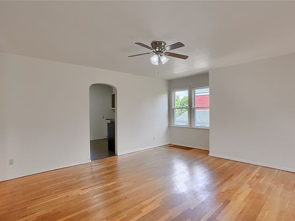 4th image of 50 Agnes St