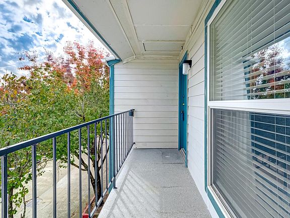 3rd image of 18519 Egret Bay Blvd APT 1512