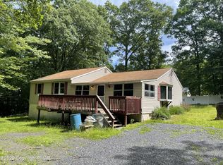 3214 Catalpa Ln, East Stroudsburg, PA 18302