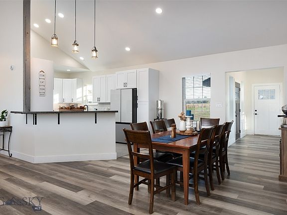 3rd image of 26 Mountain Vista Dr