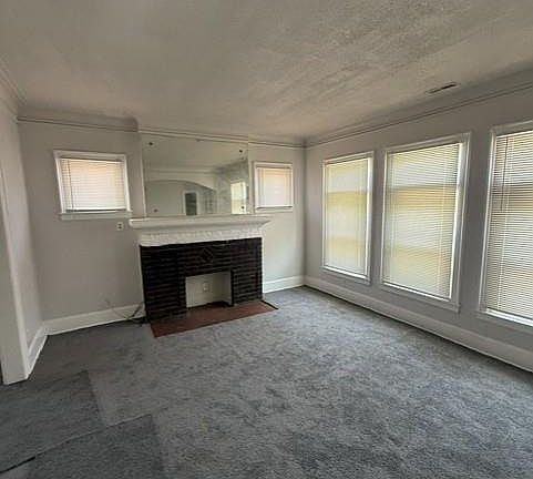 2nd image of 3032 Fullerton St