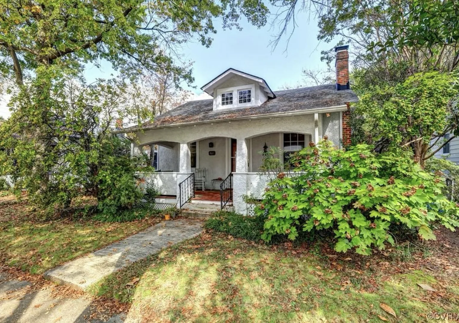Elmsmere Bungalow — Photo 1