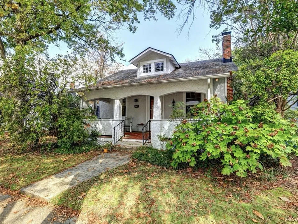 Elmsmere Ave