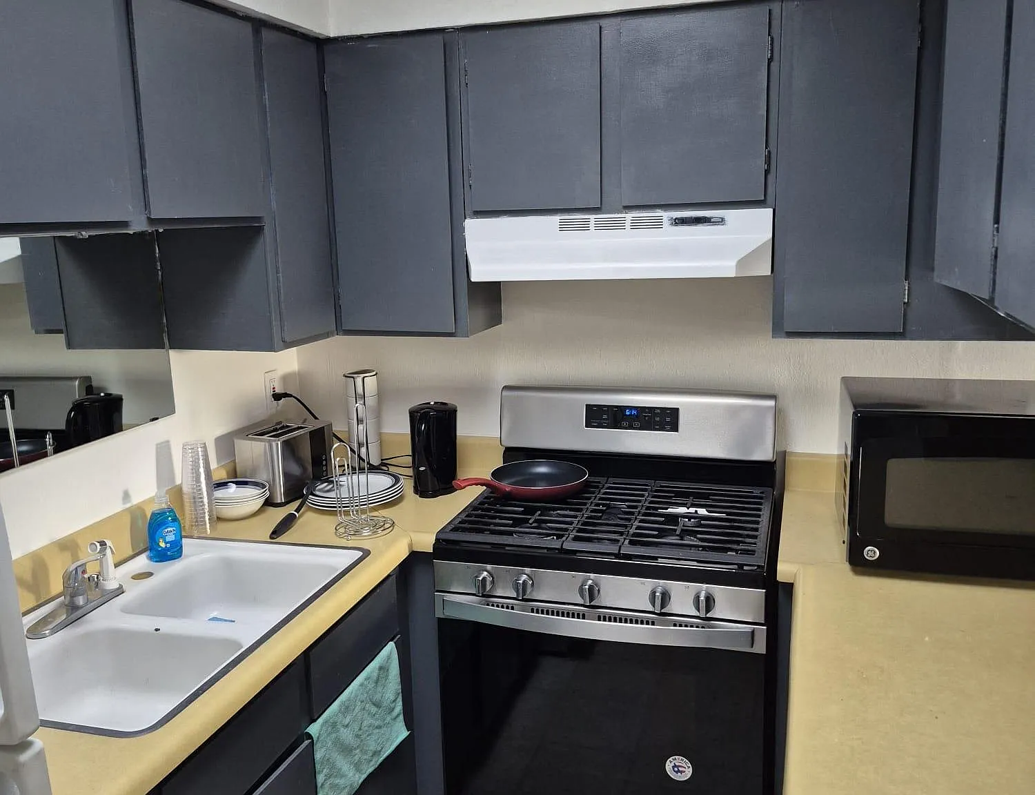 1 bed, 1421 sqft, $1,000 — Photo 4