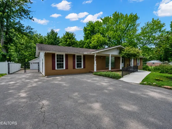 217 Wakefield Rd, Knoxville, TN 37922
