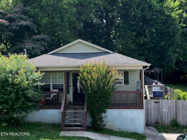 2013 Paris Rd, Knoxville, TN 37912